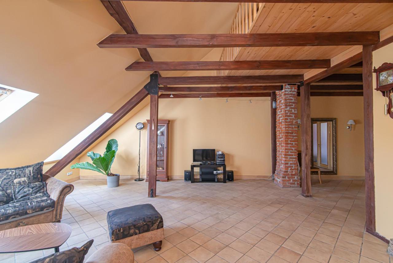 Spacious 2-Bedroom Apartment With Sauna In Vilnius Old Town By Urban Rent Exterior foto