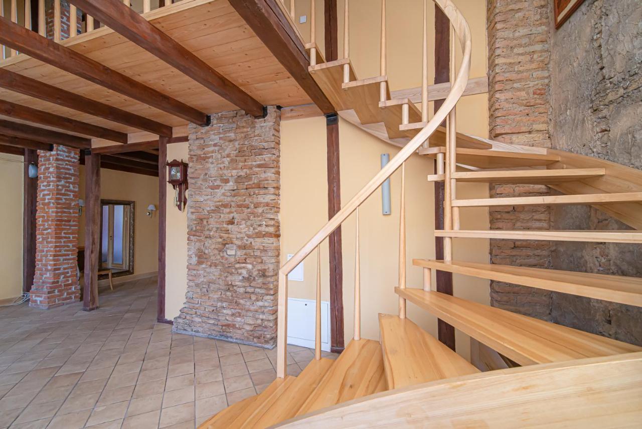 Spacious 2-Bedroom Apartment With Sauna In Vilnius Old Town By Urban Rent Exterior foto